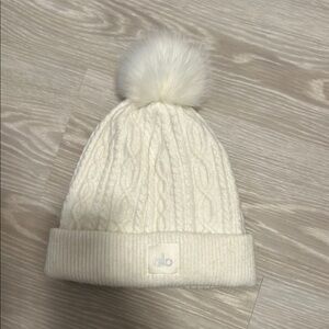 Alo yoga winter hat